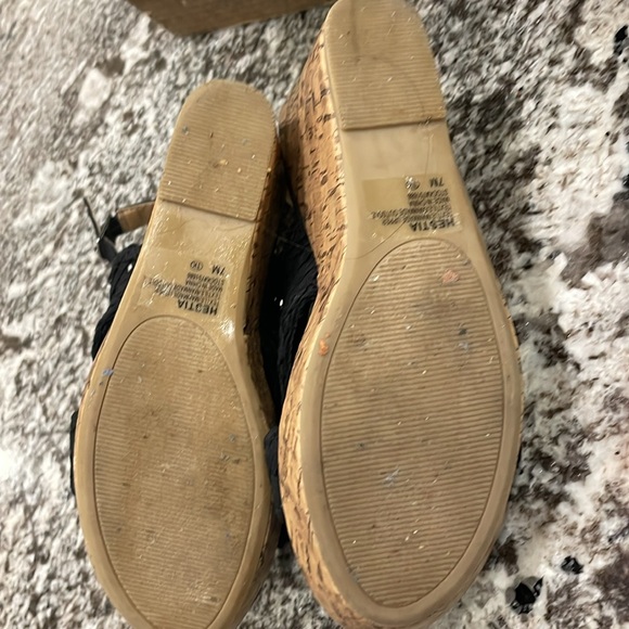 Jelly pop like new Black wedge size 7 - Picture 3 of 3